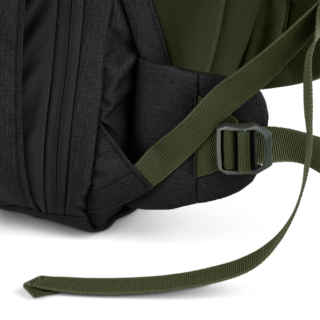 Kelty Redwing Traveller 30L Backpack - Black