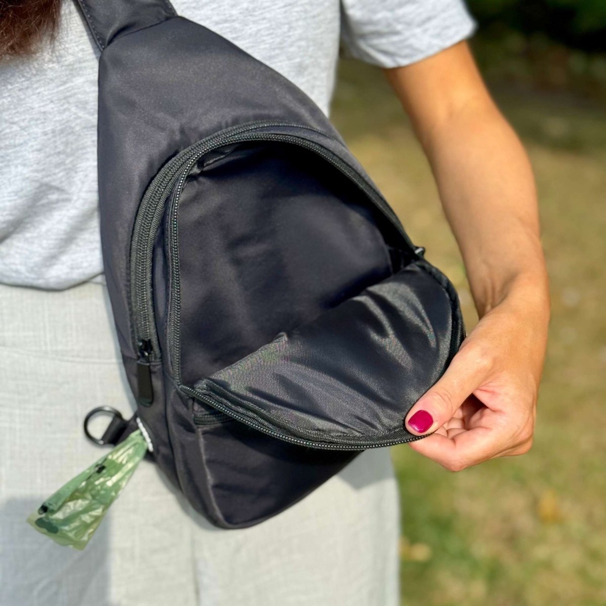 PupClub Dog Walking Sling Backpack – Black